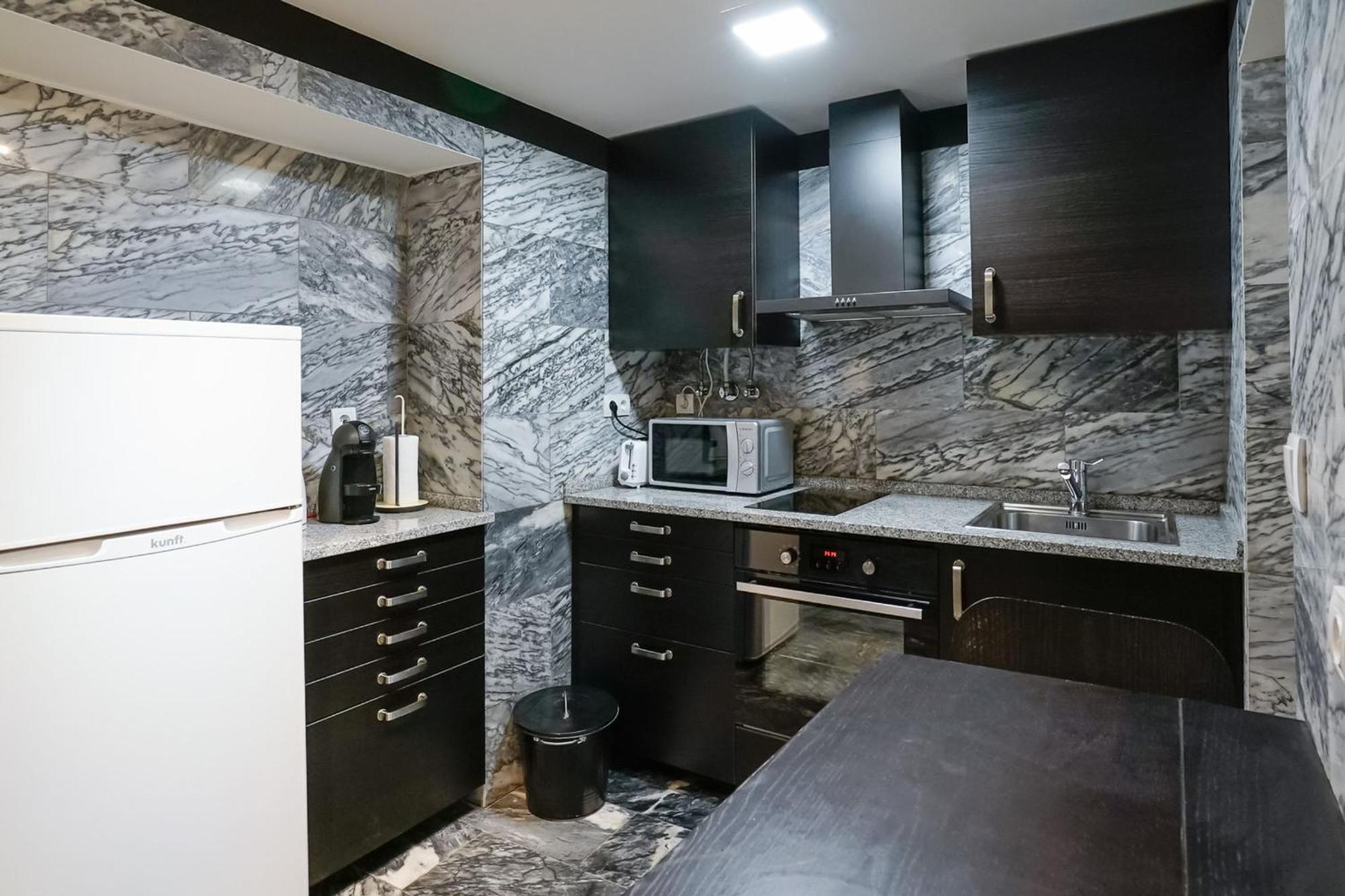 Cosmopolitan Chiado Apartment By Lovelystay Lisbon Bagian luar foto